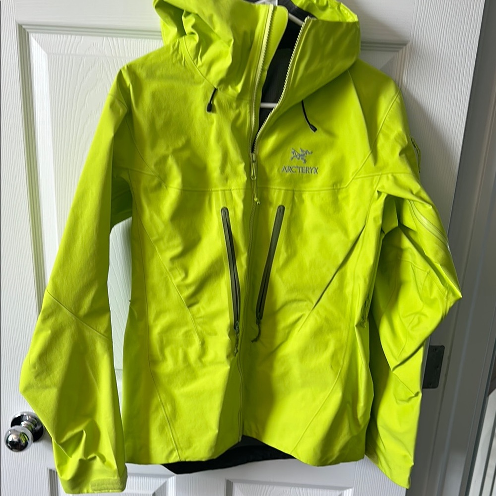 Arcteryx Alpha SV women